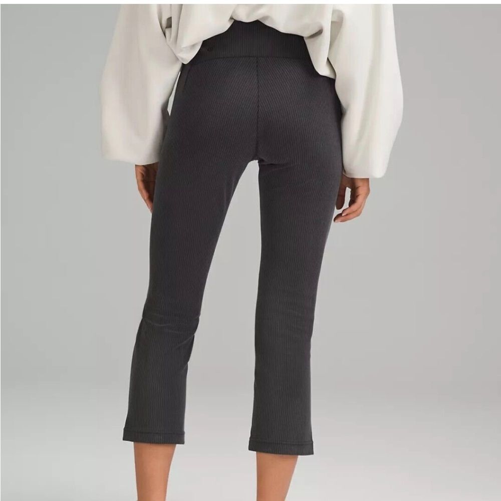 Lululemon Ribbed Softstream Zip Leg High Rise Cropped Pants 25” - Picture 11 of 11